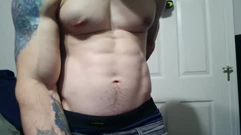 Snapshot of evancage chatting on 12/17/24, 02:33 evan cage online show from 12/17/24, 02:33