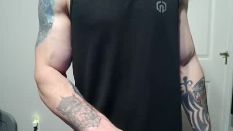 Snapshot of evancage chatting on 02/11/25, 03:51 evan cage online show from 02/11/25, 03:51