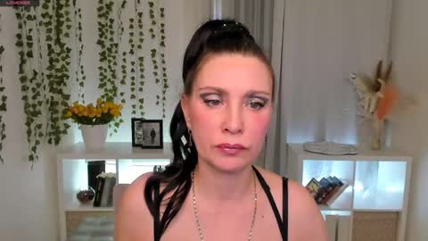 Evanessa online show from 05/02/26, 09:58