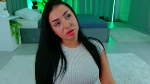 Snapshot of evanew_ chatting on 05/08/26, 06:35 Eva online show from 05/08/26, 06:35