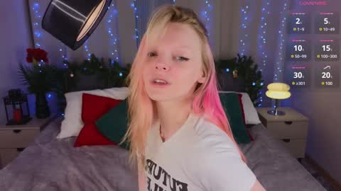 Snapshot of evangel1ne chatting on 12/27/24, 06:35 evangel1ne online show from 12/27/24, 06:35