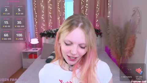 Snapshot of evangel1ne chatting on 01/10/25, 11:11 evangel1ne online show from 01/10/25, 11:11