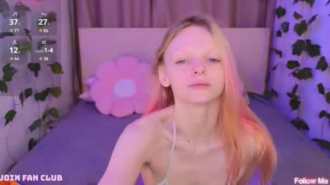 Snapshot of evangel1ne chatting on 01/25/25, 08:42 evangel1ne online show from 01/25/25, 08:42