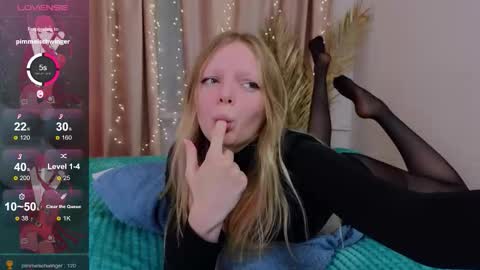 Snapshot of evangel1ne chatting on 10/11/25, 09:46 evangel1ne online show from 10/11/25, 09:46