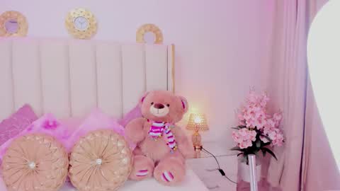 evangelin_ts online show from 10/18/25, 03:13