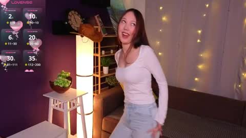 Snapshot of evangelinakovacevic chatting on 05/15/26, 04:14 Hello im Lia online show from 05/15/26, 04:14