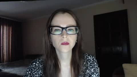 Snapshot of evangeline06 chatting on 04/22/26, 09:11 YourMistress online show from 04/22/26, 09:11