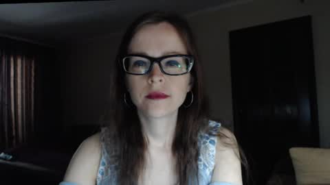Snapshot of evangeline06 chatting on 05/11/26, 08:53 YourMistress online show from 05/11/26, 08:53