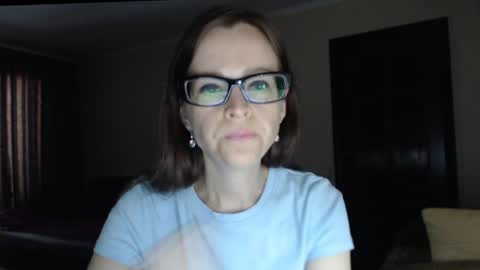Snapshot of evangeline06 chatting on 05/13/26, 08:55 YourMistress online show from 05/13/26, 08:55