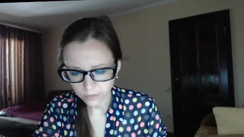 Snapshot of evangeline06 chatting on 05/14/26, 08:54 YourMistress online show from 05/14/26, 08:54