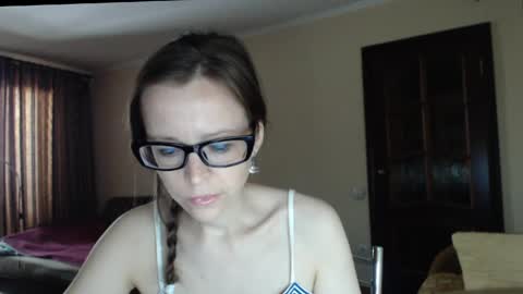 Snapshot of evangeline06 chatting on 05/20/26, 08:53 YourMistress online show from 05/20/26, 08:53
