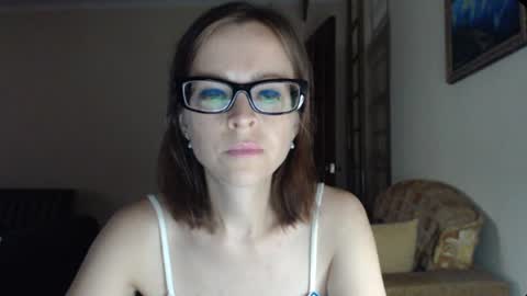 Snapshot of evangeline06 chatting on 07/14/26, 09:14 YourMistress online show from 07/14/26, 09:14