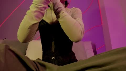 Eva online show from 12/27/24, 01:07