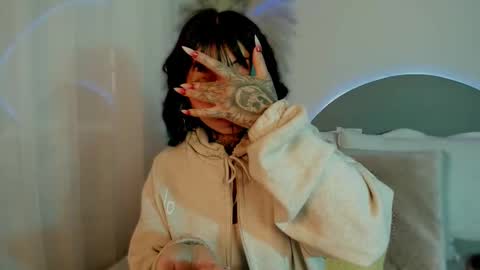 Eva online show from 10/08/25, 12:25