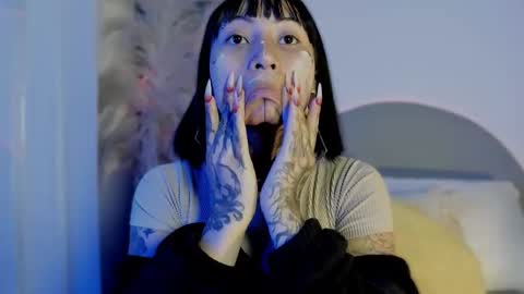 Snapshot of evangeline_bell chatting on 10/14/25, 03:46 Eva online show from 10/14/25, 03:46