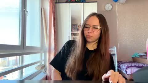 Mia online show from 03/22/26, 02:09