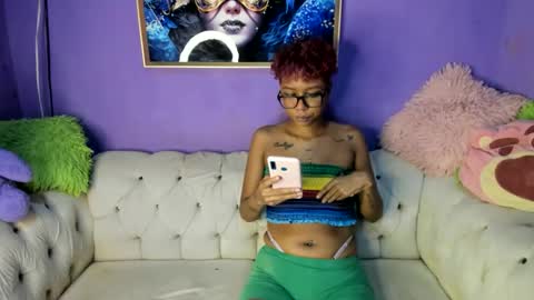 Snapshot of evangely15_ chatting on 10/30/25, 11:44 evangely15_ online show from 10/30/25, 11:44