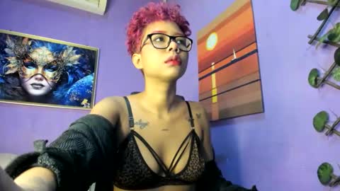 Snapshot of evangely15_ chatting on 11/09/25, 11:41 evangely15_ online show from 11/09/25, 11:41