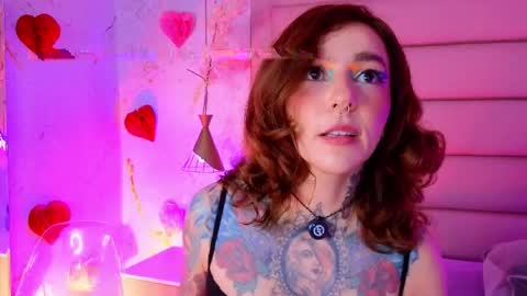 Snapshot of evangelyne1 chatting on 05/13/26, 03:42 Evangelyne online show from 05/13/26, 03:42