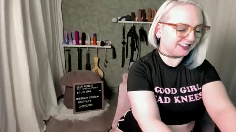 Snapshot of evanharlowe chatting on 03/18/26, 08:01 Evan Harlowe online show from 03/18/26, 08:01