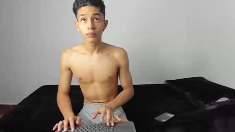 Snapshot of evans_collins24 chatting on 12/21/24, 11:34 Evans collins24 online show from 12/21/24, 11:34