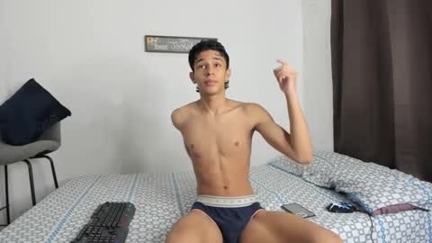 Snapshot of evans_collins24 chatting on 02/28/25, 07:35 Evans collins24 online show from 02/28/25, 07:35