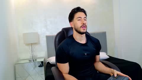 Snapshot of evans_opry1 chatting on 02/23/26, 11:24 E V A N S online show from 02/23/26, 11:24