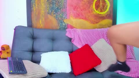 Snapshot of evans_susana chatting on 12/18/25, 02:06 Evan and Susan online show from 12/18/25, 02:06