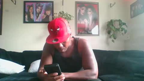 Snapshot of evanschris2048 chatting on 11/26/25, 07:48 evanschris2048 online show from 11/26/25, 07:48