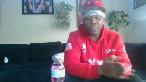 Snapshot of evanschris2048 chatting on 12/01/25, 10:15 evanschris2048 online show from 12/01/25, 10:15