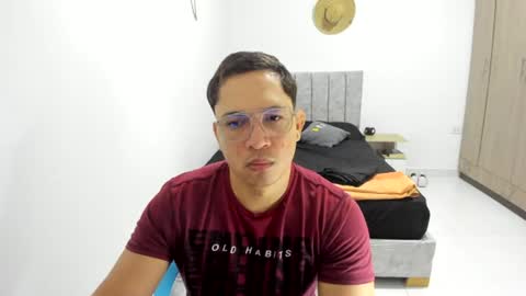Snapshot of evanss_king chatting on 07/20/26, 04:20 Mateo and Valerio online show from 07/20/26, 04:20