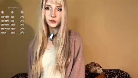 Snapshot of evaqt chatting on 11/09/25, 07:17 Eva online show from 11/09/25, 07:17