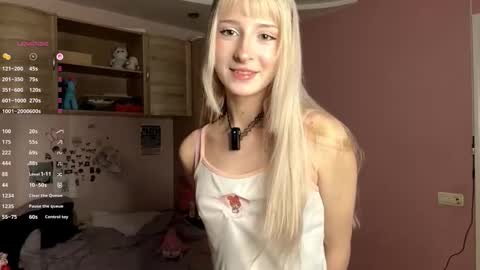 Snapshot of evaqt chatting on 11/10/25, 07:07 Eva online show from 11/10/25, 07:07