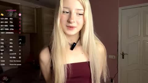 Snapshot of evaqt chatting on 12/05/25, 07:06 Eva online show from 12/05/25, 07:06