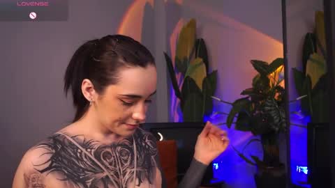 Snapshot of evarabbit chatting on 03/18/26, 02:04 Eva online show from 03/18/26, 02:04