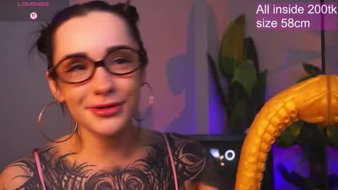 Snapshot of evarabbit chatting on 03/29/26, 02:11 Eva online show from 03/29/26, 02:11