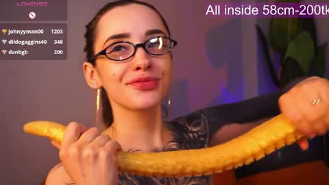 Snapshot of evarabbit chatting on 04/06/26, 04:46 Eva online show from 04/06/26, 04:46