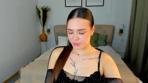 Snapshot of evaraider chatting on 04/20/26, 01:03 Eva online show from 04/20/26, 01:03