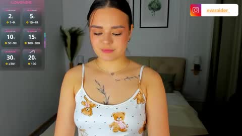 Snapshot of evaraider chatting on 04/22/26, 01:56 Eva online show from 04/22/26, 01:56