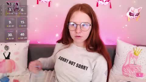 Snapshot of evarey_ chatting on 05/10/26, 05:12 Adelina online show from 05/10/26, 05:12