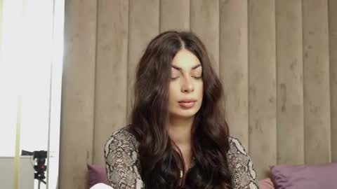 EvaRhea online show from 09/22/25, 03:08