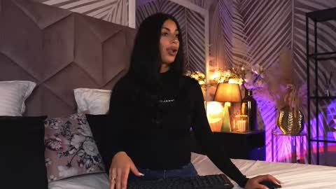 Snapshot of evarhea chatting on 03/30/26, 02:56 EvaRhea online show from 03/30/26, 02:56