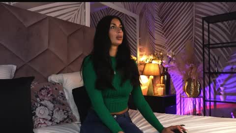 Snapshot of evarhea chatting on 03/31/26, 02:57 EvaRhea online show from 03/31/26, 02:57