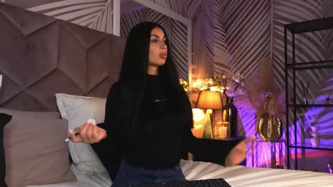 Snapshot of evarhea chatting on 04/03/26, 02:53 EvaRhea online show from 04/03/26, 02:53