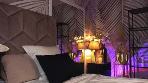 Snapshot of evarhea chatting on 04/07/26, 02:56 EvaRhea online show from 04/07/26, 02:56