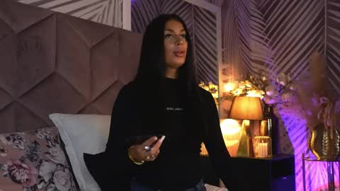 Snapshot of evarhea chatting on 04/20/26, 02:47 EvaRhea online show from 04/20/26, 02:47