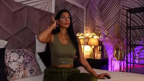 EvaRhea online show from 05/12/26, 02:52