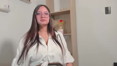 Snapshot of evarotic chatting on 01/29/25, 02:32 Eva online show from 01/29/25, 02:32