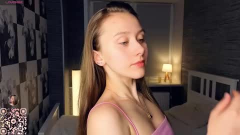 Eva online show from 11/20/25, 07:13