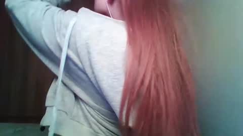 Snapshot of evasapples2026 chatting on 03/28/26, 07:46 evasapples2026 online show from 03/28/26, 07:46